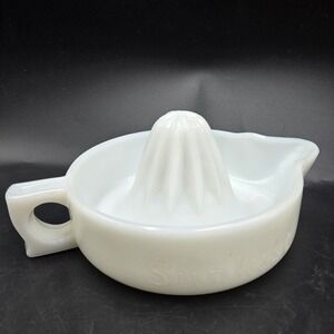 Vintage 1950's White Milk Glass "SUNKIST" Hand Orange Citrus Juicer Usa Made